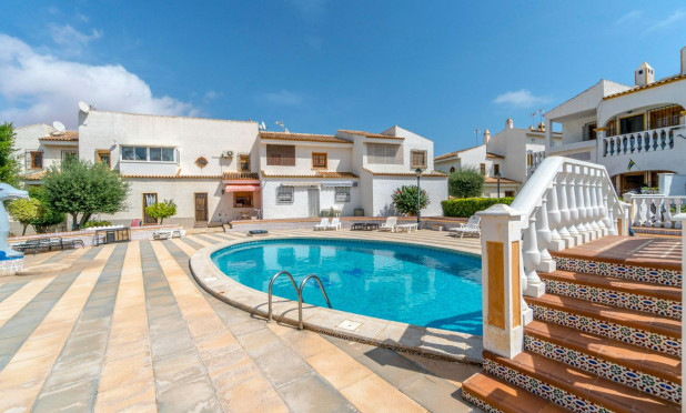 Resale - Villa - Torrevieja - Los altos