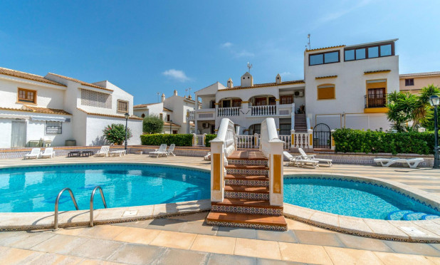 Resale - Villa - Torrevieja - Los altos