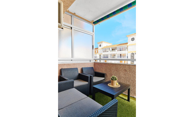 Resale - Apartment / flat - Torrevieja - La Mata