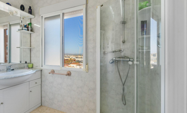 Revente - Appartement - Torrevieja - Nueva Torrevieja