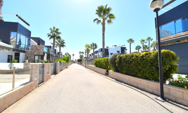 Resale - Apartment / flat - Orihuela Costa - Lomas de Cabo Roig