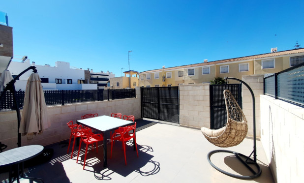 Resale - Townhouse - Orihuela Costa - Villamartín