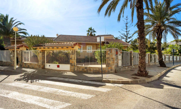 Reventa - Villa - Cabo Roig - MUY CERCA DE LA PLAYA