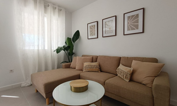 Herverkoop - Garden Apartment - Torrevieja