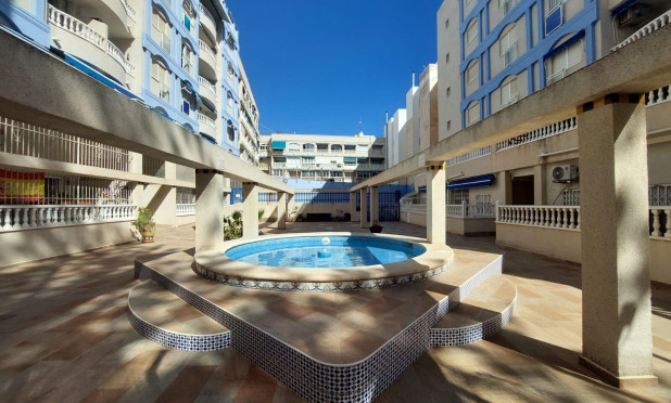 Wiederverkauf - Ground Floor - Torrevieja - Playa de los Locos