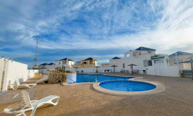 Resale - Chalet - Torrevieja - Los Balcones - Los Altos del Edén