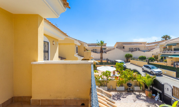 Resale - Villa - Orihuela Costa - Los Dolses