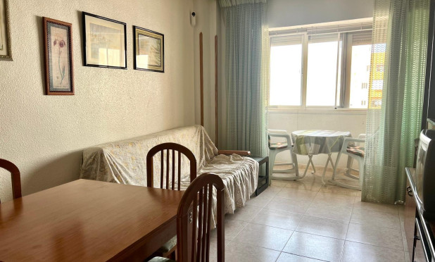 Wiederverkauf - Wohnung - Torrevieja - Centro