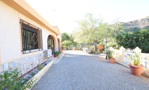 Resale - Villa - Crevillent - Crevillente