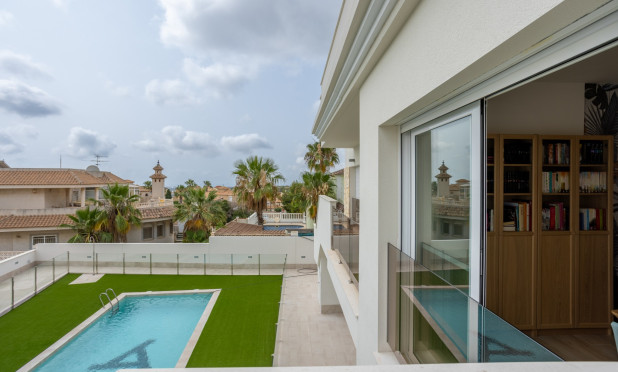 Resale - Apartment / flat - San Miguel de Salinas - BLUE LAGOON