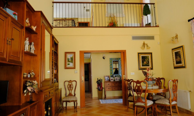 Herverkoop - Finca / Country Property - Orihuela