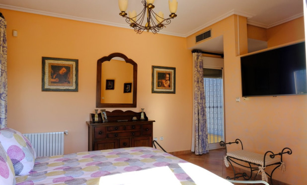 Herverkoop - Finca / Country Property - Orihuela