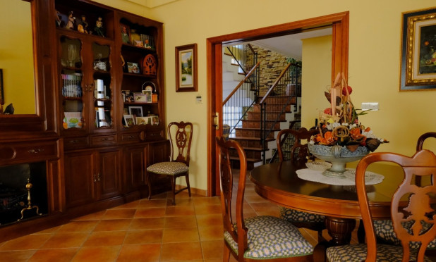 Herverkoop - Finca / Country Property - Orihuela