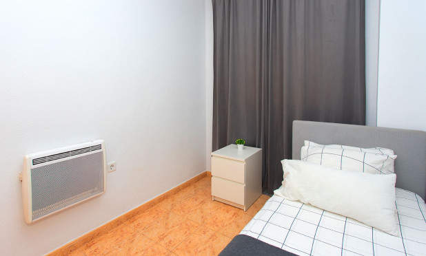 Long Term Rental - Apartment / flat - Torrevieja - Playa de los Locos