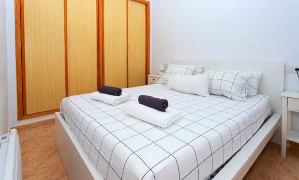 Long Term Rental - Apartment / flat - Torrevieja - Playa de los Locos