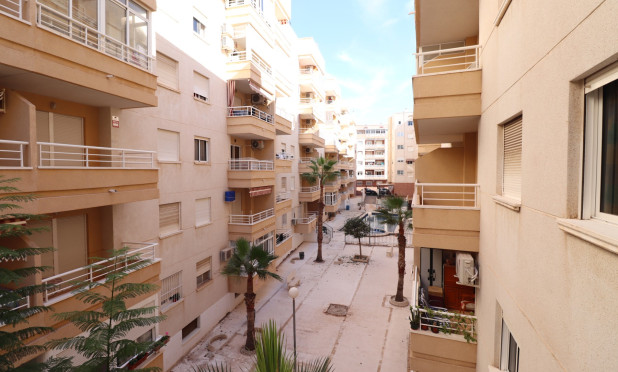 Resale - Apartment / flat - Torrevieja - Torrevieja - Centre