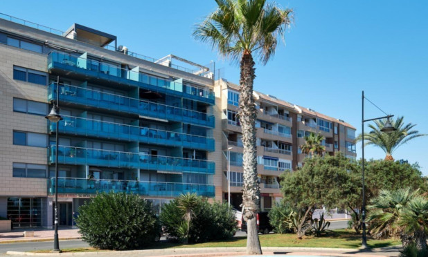 Resale - Apartment / flat - Torrevieja - Playa del cura