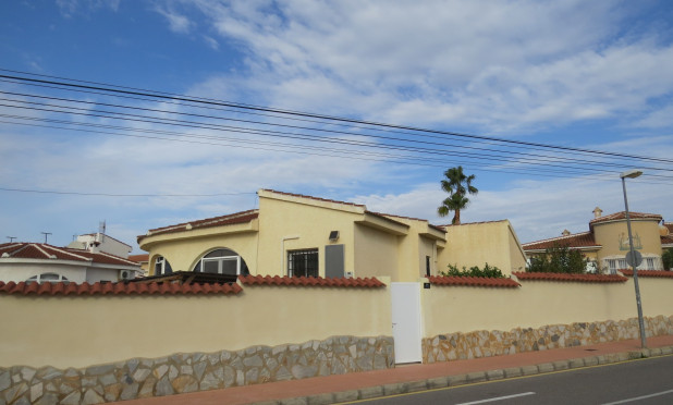 Resale - Villa - Ciudad Quesada