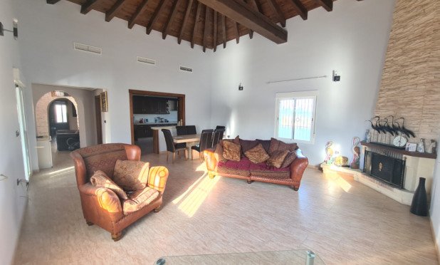 Herverkoop - Finca / Country Property - Catral