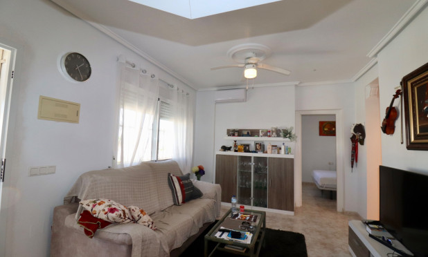 Odsprzedaż - Villa - Ciudad Quesada