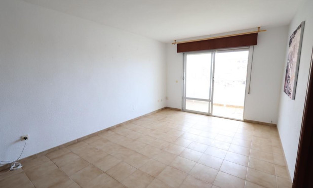 Resale - Apartment / flat - Torrevieja - Punta Prima