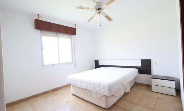 Resale - Apartment / flat - Torrevieja - Punta Prima