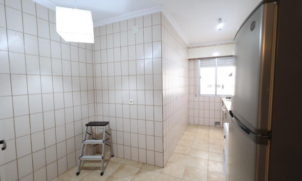 Resale - Apartment / flat - Torrevieja - Punta Prima