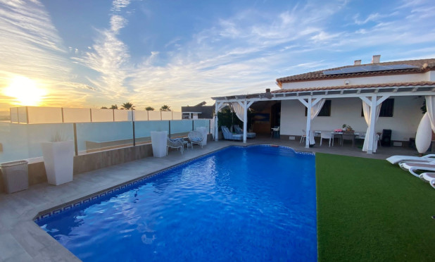 Resale - Villa - San Fulgencio - La Marina