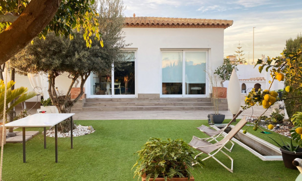 Resale - Villa - San Fulgencio - La Marina