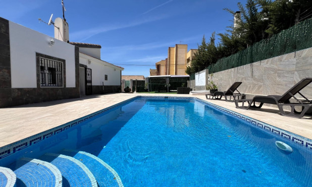 Wiederverkauf - Villa - Torrevieja - Los Balcones