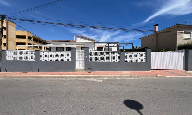 Wiederverkauf - Villa - Torrevieja - Los Balcones