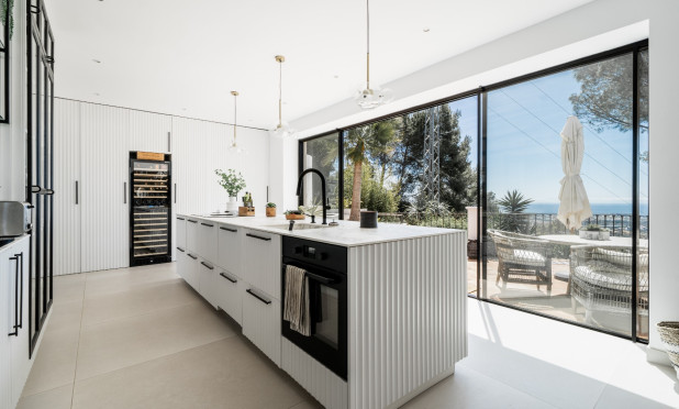 Resale - Villa - Benahavis - Benahavís