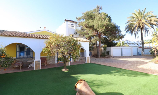 Wiederverkauf - Villa - Orihuela Costa - Los Dolses