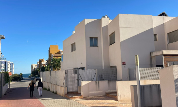 Revente - Maison de ville - Torrevieja - Punta Prima