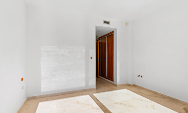 Resale - Apartment / flat - Altea