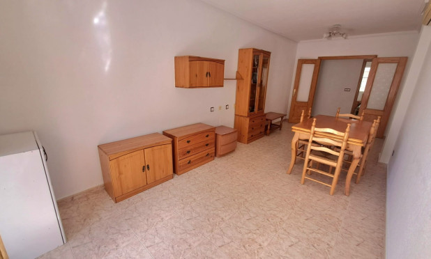 Resale - Apartment / flat - Torrevieja - Center