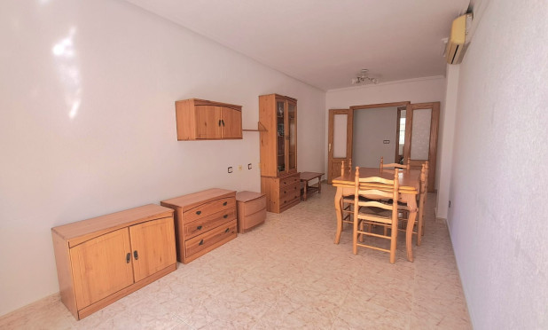 Resale - Apartment / flat - Torrevieja - Center