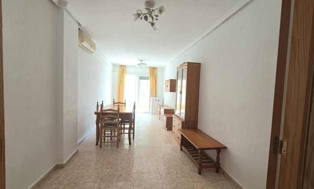 Resale - Apartment / flat - Torrevieja - Center