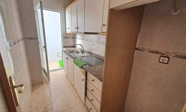 Resale - Apartment / flat - Torrevieja - Center