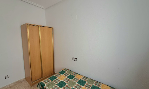 Resale - Apartment / flat - Torrevieja - Center