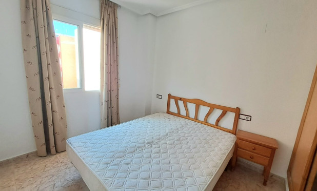 Resale - Apartment / flat - Torrevieja - Center