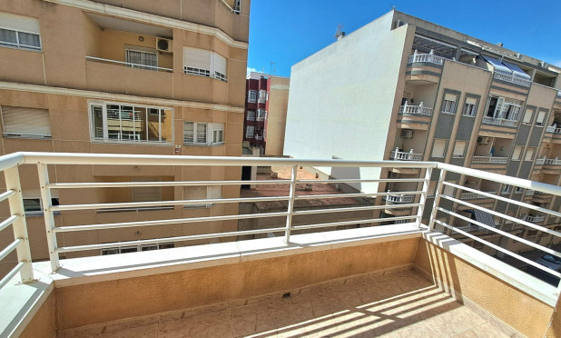 Resale - Apartment / flat - Torrevieja - Center