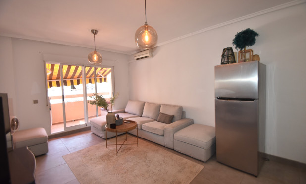 Resale - Apartment / flat - Torrevieja - Center