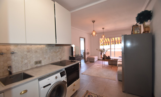 Resale - Apartment / flat - Torrevieja - Center