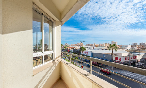 Herverkoop - Appartement / flat - Torrevieja - Center