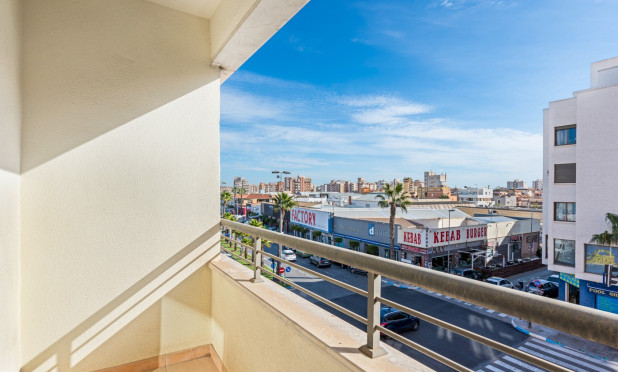 Herverkoop - Appartement / flat - Torrevieja - Center