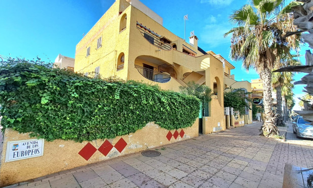 Resale - Apartment / flat - La Mata