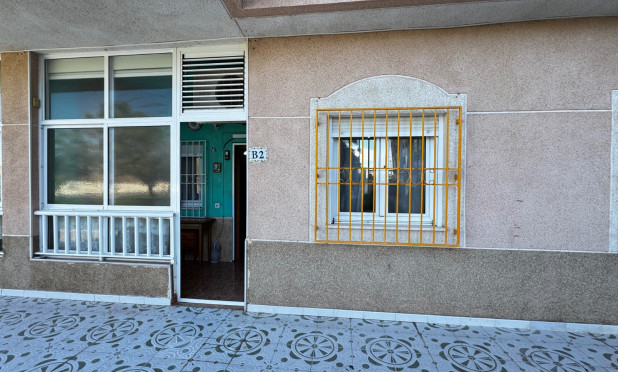 Resale - Apartment / flat - Torrevieja - El Acequión - Los Náufragos