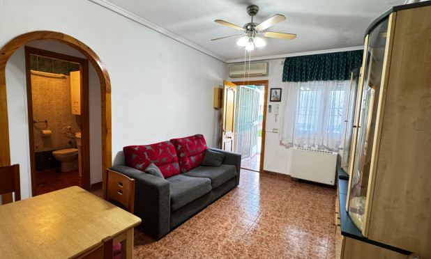 Resale - Apartment / flat - Torrevieja - El Acequión - Los Náufragos