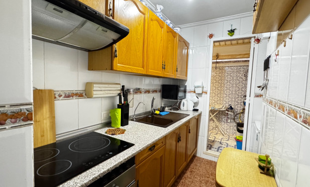 Resale - Apartment / flat - Torrevieja - El Acequión - Los Náufragos